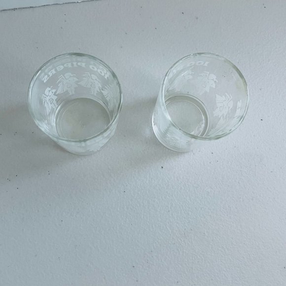 Seagrams 100 Pipers Vintage Shot Glasses 2.5" H Set of 2 - Picture 4 of 4